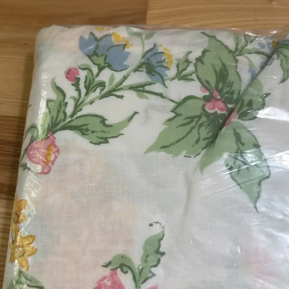 Vintage 70s Wimbledon Sears Vintage Twin Floral Fitted Sheet - New Old Stock NWT
